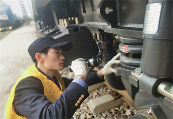 优秀校友张得园