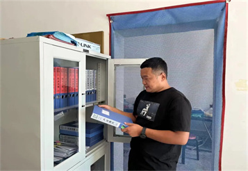 优秀校友张佳佳