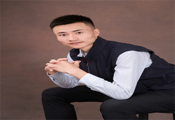 优秀校友姬溶春