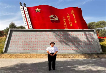 优秀校友郭延凤