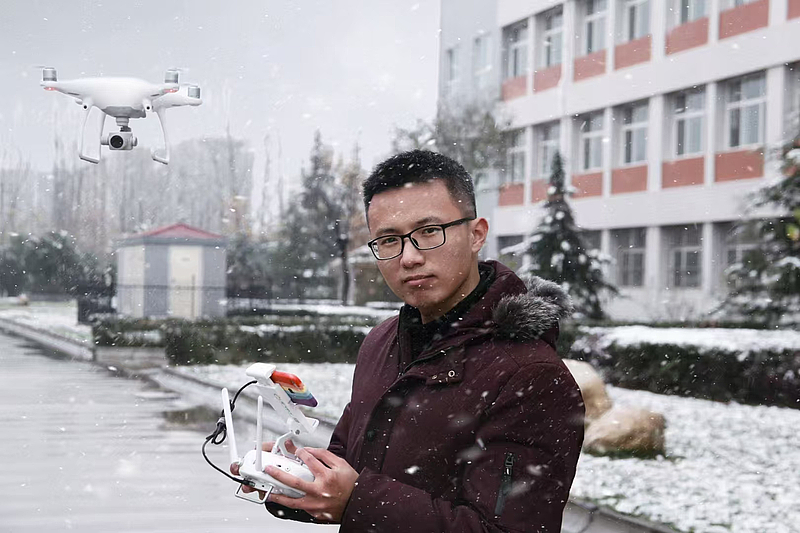 优秀校友鲍缘杰