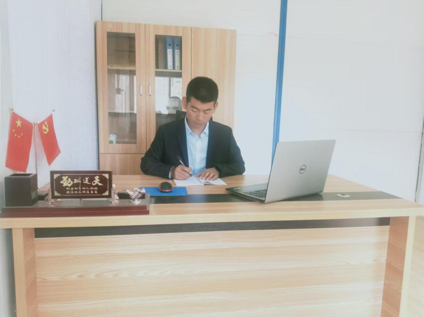 优秀校友贾永康