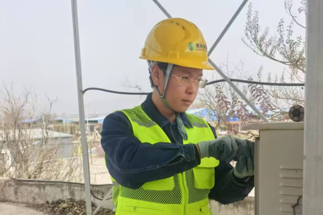 优秀校友李涵章