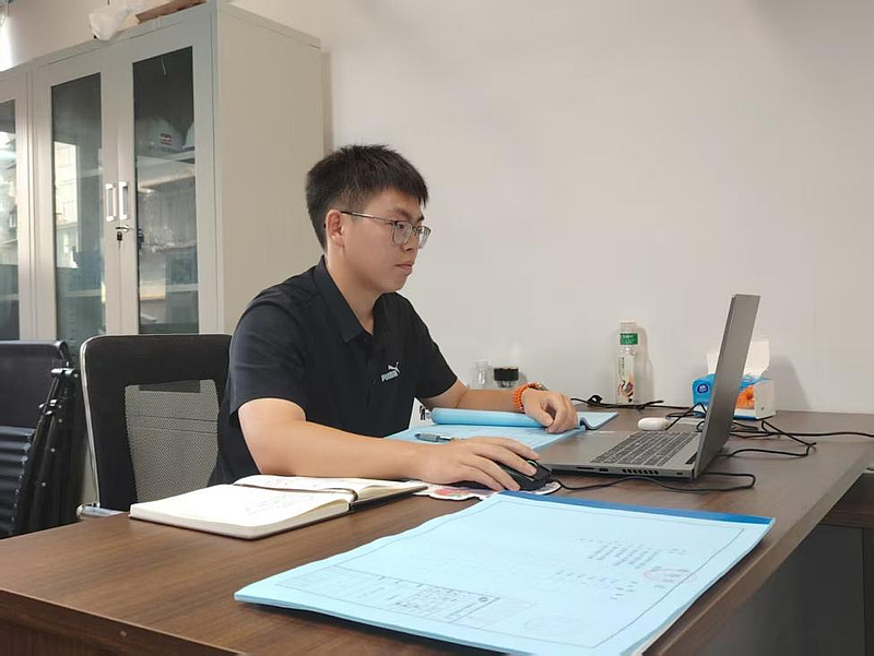 优秀校友罗煜杰